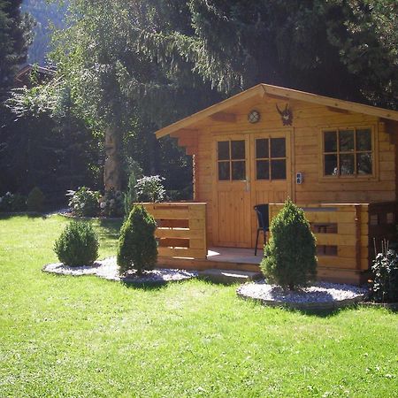 Landhaus Zum Griena Hotel Mayrhofen Exterior photo