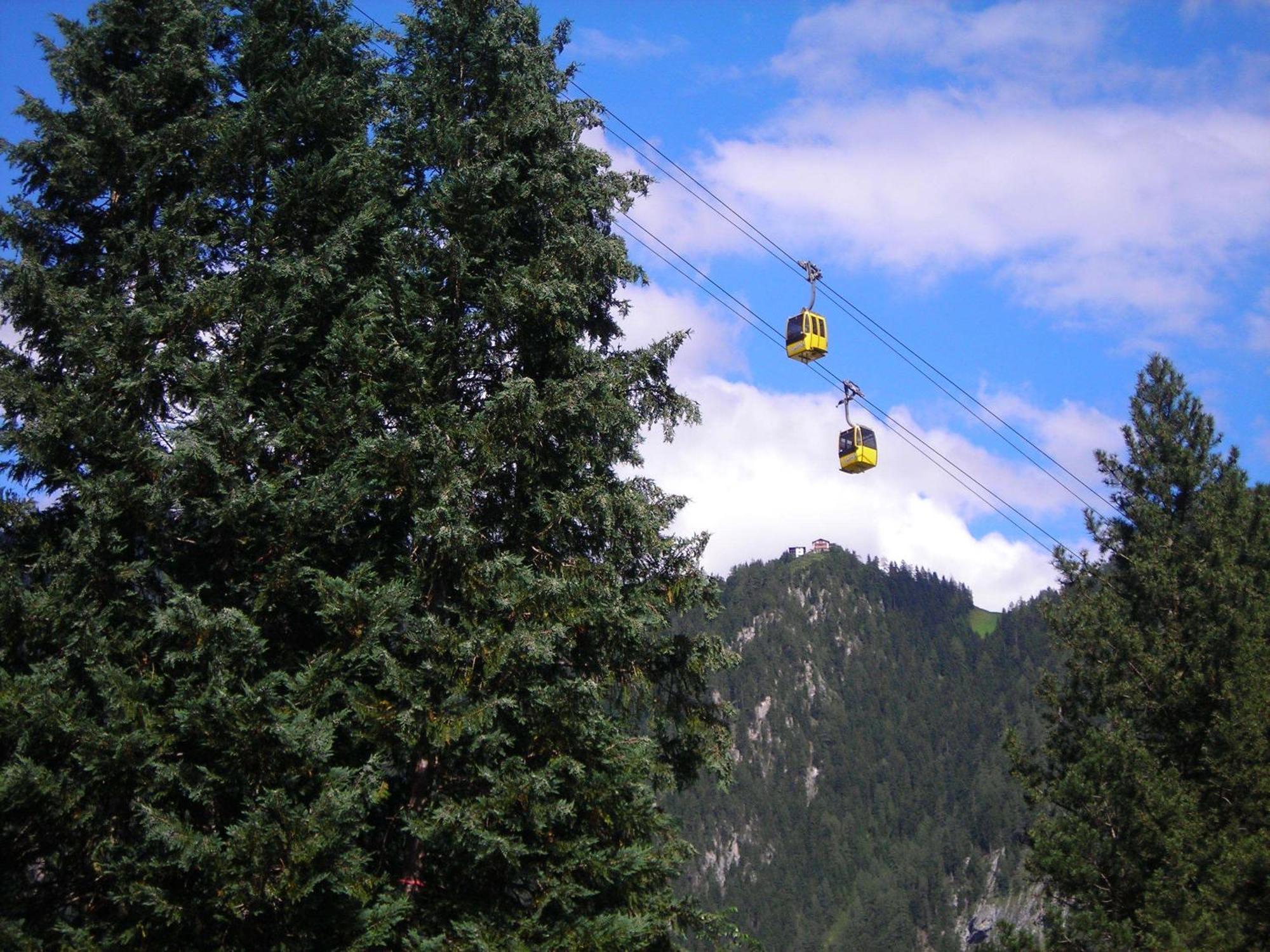 Landhaus Zum Griena Hotel Mayrhofen Exterior photo